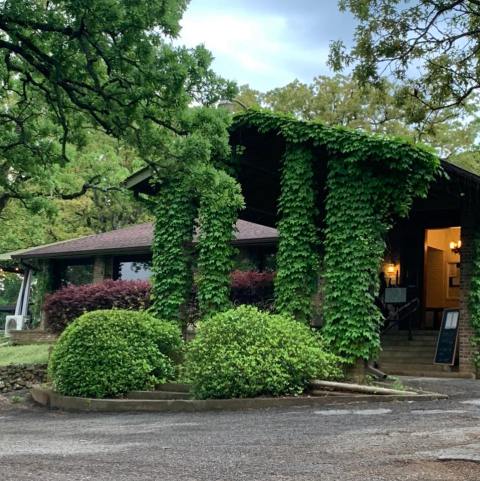 You'd Never Know Some Of The Best Italian Food In Texas Is Hiding Deep In The Piney Woods