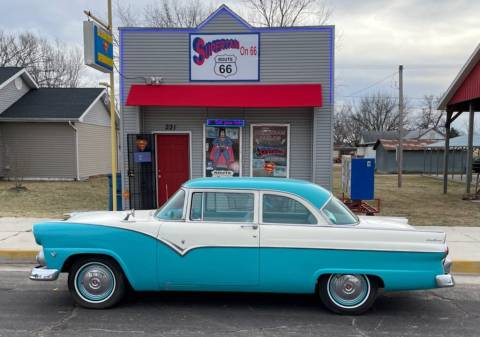 There’s An Ice Cream Parlor And Superman Museum In Missouri And It’s Just As Awesome As It Sounds