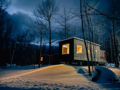 You'll Have A Front-Row View Of The Wisconsin Lakeshore At These Cozy Cabins