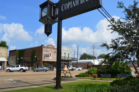 Visit The Friendliest Town In Mississippi The Next Time You Need A Pick-Me-Up