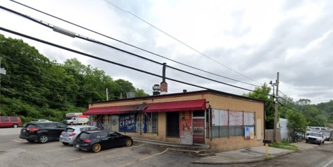 For The Best Burnt Ends Of Your Life, Head To This Hole-In-The-Wall In Missouri