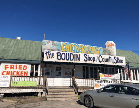 For The Best Fried Chicken Of Your Life, Head To This Hole-In-The-Wall Country Store In Louisiana