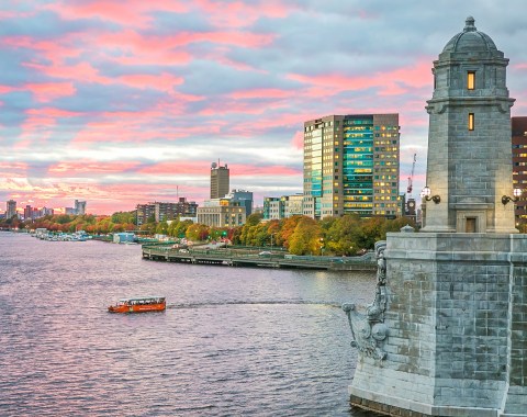 The One-Of-A-Kind Boston Duck Tour That Will Show You A Side To Massachusetts You've Never Seen Before