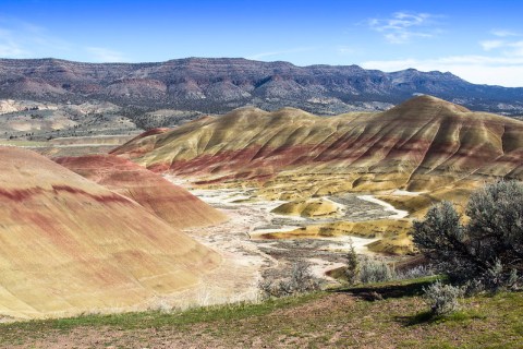 Take A Meandering Path To An Oregon Overlook That’s Like Something Out Of A Sci-Fi Film