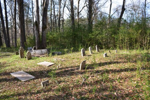 The Creepiest Ghost Town In Alabama, Bellefonte, Is The Stuff Nightmares Are Made Of