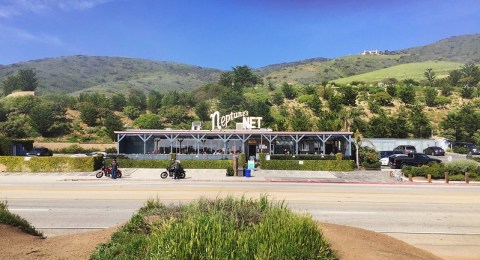 This Coastal Hotspot In Southern California Has Been Serving Up Some Of The Best Seafood Since The 1950s