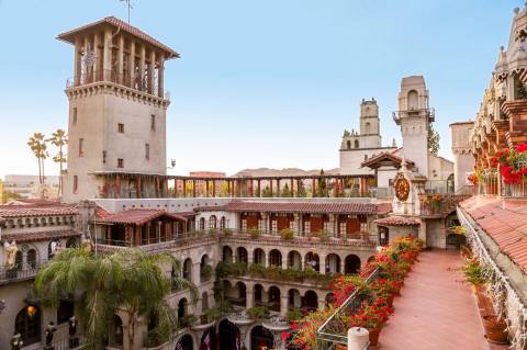 The Most Famous Hotel In Southern California Is Also One Of The Most Historic Places You'll Ever Sleep