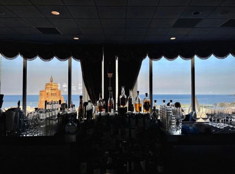 Sip Drinks Above The Clouds At Blu, The Tallest Martini Bar In Wisconsin