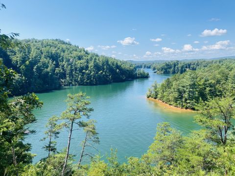 Raven Rock Loop Trail In South Carolina Leads To An Overlook With Unparalleled Views