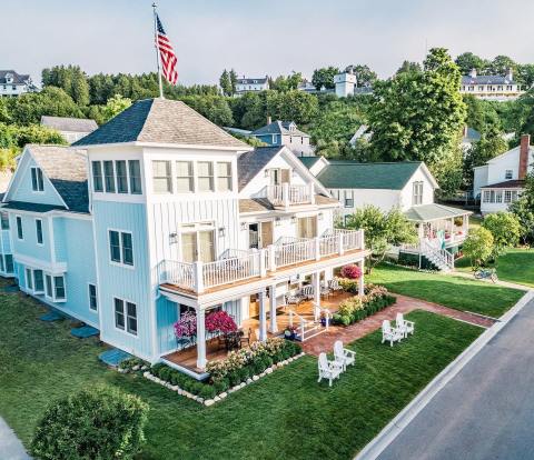 Visit The Mackinac House, A Beautiful Island Resort In Michigan