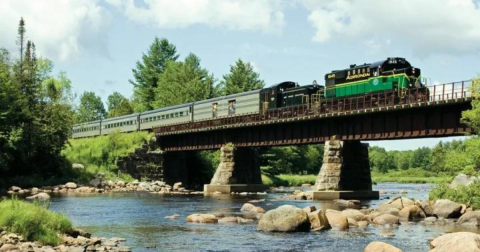 The Scenic Train Ride In New York That Runs Year-Round