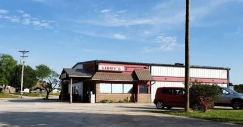 The Best Fried Catfish In The South Can Be Found At This Unassuming Restaurant