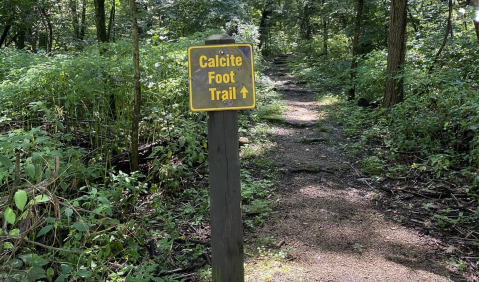 The One Loop Trail In Iowa That's Perfect For A Short Hike, No Matter The Season