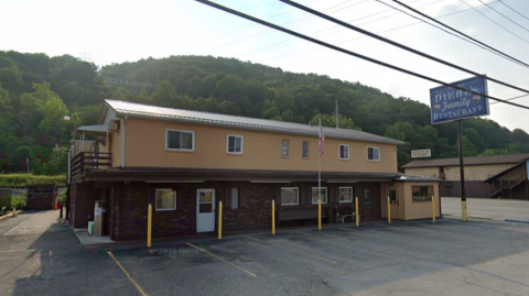 This Comfort Food Hotspot In West Virginia Has Been Serving Up Some Of The Best Country Cooking Since 1960