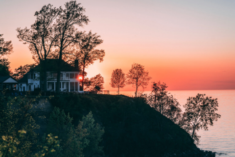 The One-Of-A-Kind Summer House Restaurant Just Might Have The Most Scenic Views In All Of Greater Cleveland