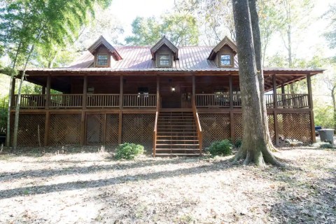 Wake Up Right By A River At This Cabin Airbnb In Louisiana