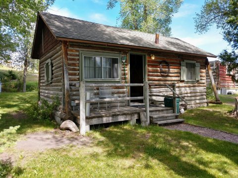 The Charming Bed And Breakfast In Small Town Montana Worthy Of Your Bucket List