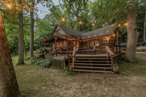 The Whole Family Will Love A Visit To This Adorable Riverside Cabin In Illinois