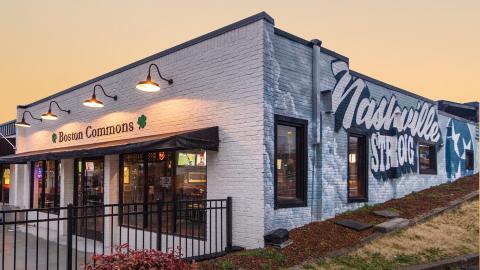 For The Best Clam Chowder Of Your Life, Head To This Hole-In-The-Wall Seafood Restaurant In Nashville