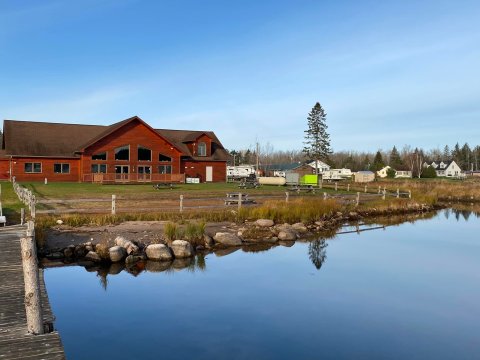 The Remote Cabin Restaurant In Michigan That Serves Up The Most Delicious Food