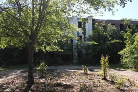 This Abandoned Alabama Hospital Is Thought To Be One Of The Most Haunted Places On Earth