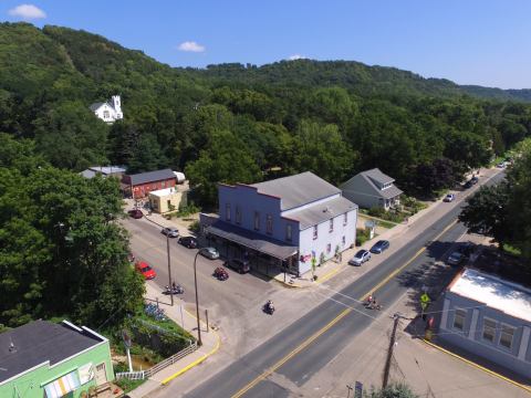 The Small Town In Wisconsin Boasting World-Famous Pie Is The Sweetest Day Trip Destination