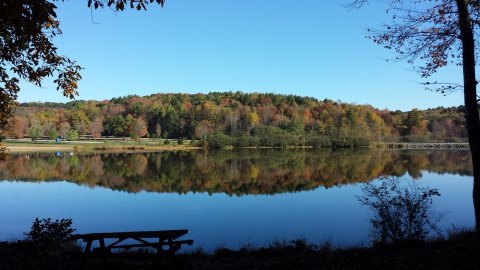 There's A Lake Hiding In A State Park Near Pittsburgh Where You Can Camp Year-Round