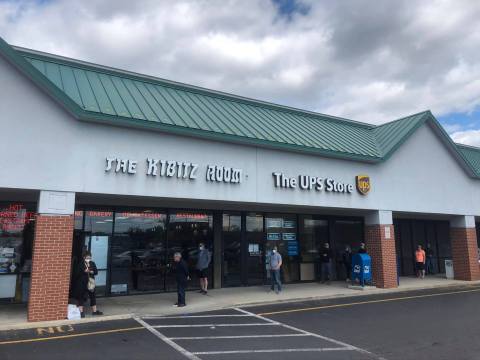 For The Best Matzo Ball Soup Of Your Life, Head To This Hole-In-The-Wall Jewish Deli In New Jersey