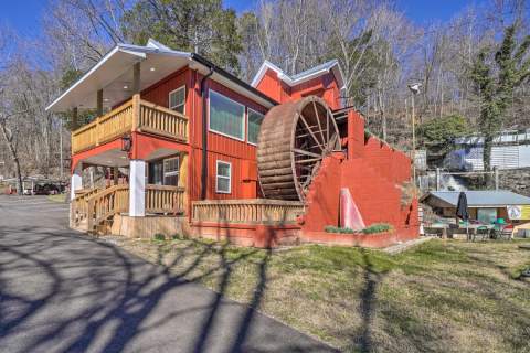 This Idyllic Cookeville Cabin In Tennessee Will Give You An Unforgettable Experience