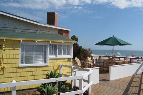 You'll Have A Front-Row View Of The Ocean At These Cozy Cottages In Southern California