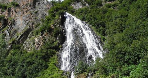 9 Alaska Waterfalls That Are Bigger And More Beautiful Than Ever