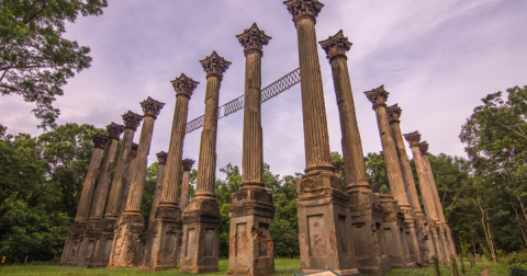 The Creepiest Hike In Mississippi Takes You Through The Ruins Of An Abandoned Estate