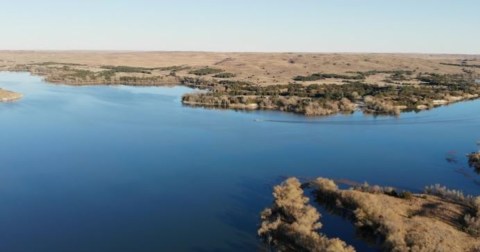 This Nebraska Resort In The Middle Of Nowhere Will Make You Forget All Of Your Worries