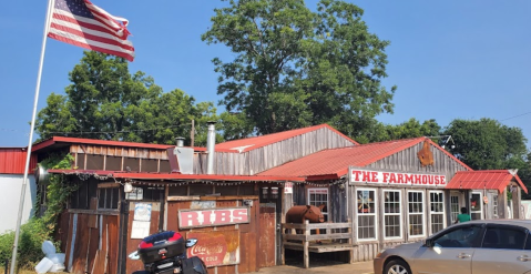 One Of The Most Rustic Restaurants In Georgia Is Also One Of The Most Delicious