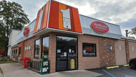 Three Generations Of A Michigan Family Have Owned And Operated The Legendary Potter’s Bakery