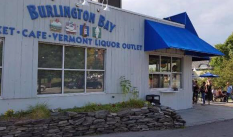 For The Best Clam Chowder Of Your Life, Head To This Hole-In-The-Wall Waterfront Restaurant In Vermont