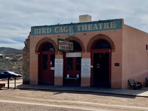 This Historic Arizona Theater Is Thought To Be One Of The Most Haunted Places On Earth