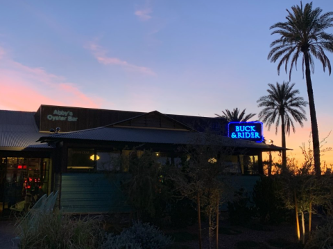 This Arizona Seafood Spot Offers Fresh Food Straight From The Boat