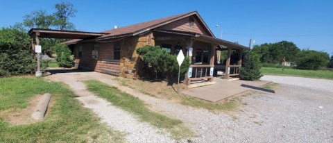 The Lazy Fisherman Is A Hole-In-The-Wall Restaurant In Oklahoma With Some Of The Best Fried Catfish In Town