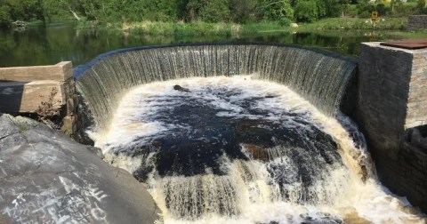 5 Easy-Access Rhode Island Waterfalls That Are Perfect For A Summer Adventure