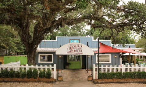 The Louisiana Brewpub That's Always Worthy Of Your Summer Bucket List