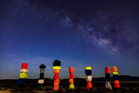 Take A Hike To A Nevada Desert That's Like The Miniature Stonehenge