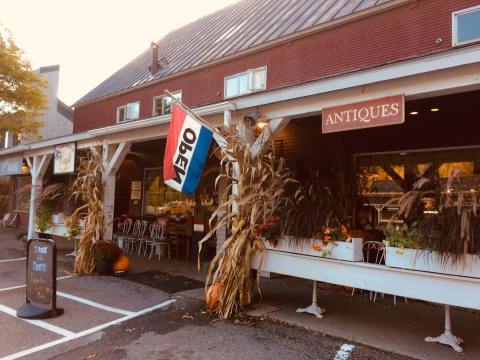 This Tiny Cafe And Store In Vermont Is Hidden In The Mad River Green And Has Everything Your Heart Desires