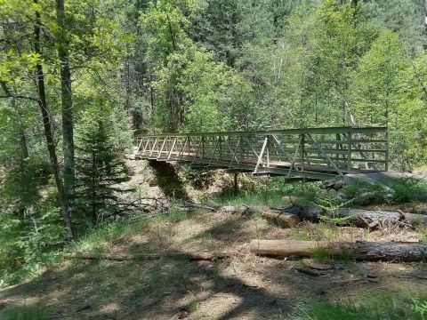 With Stream Crossings And A Footbridge, The Little-Known Bearfoot Trail In Arizona Is Unexpectedly Magical