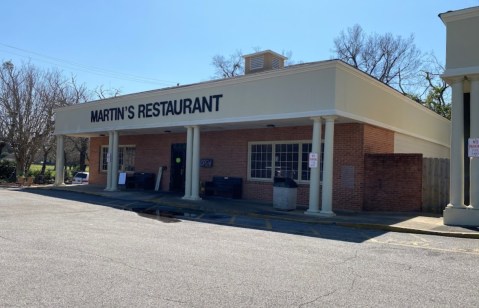 The Outstanding Restaurant In Alabama That Is Known For A Single Menu Item