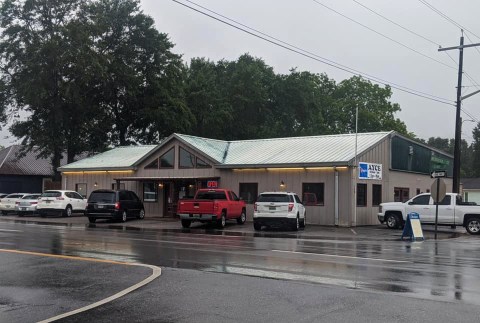 Chow Down At Magnolia Blossom Cafe, An All-You-Can-Eat Prime Rib Restaurant In Alabama