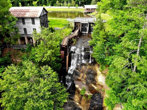 This Tiered Waterfall And Swimming Hole In Mississippi Must Be On Your Summer Bucket List