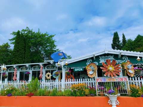 The Small Cafe, The Summer Kitchen In Wisconsin Has A Soup Bar Known Around The World