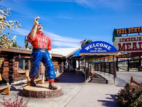 The Massive Brunch Plates At This Iconic Wisconsin Restaurant Are The Perfect Way To Start Your Day