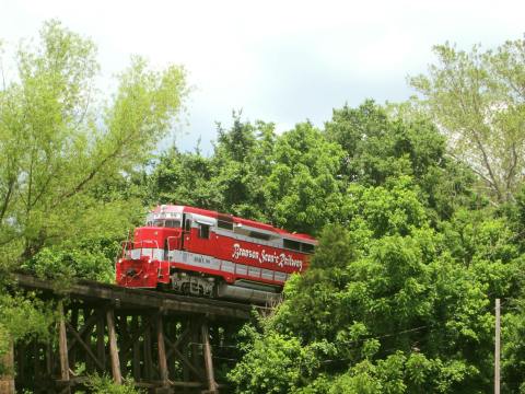 This Dinner Train In Missouri Is Perfect For Your Next Outing